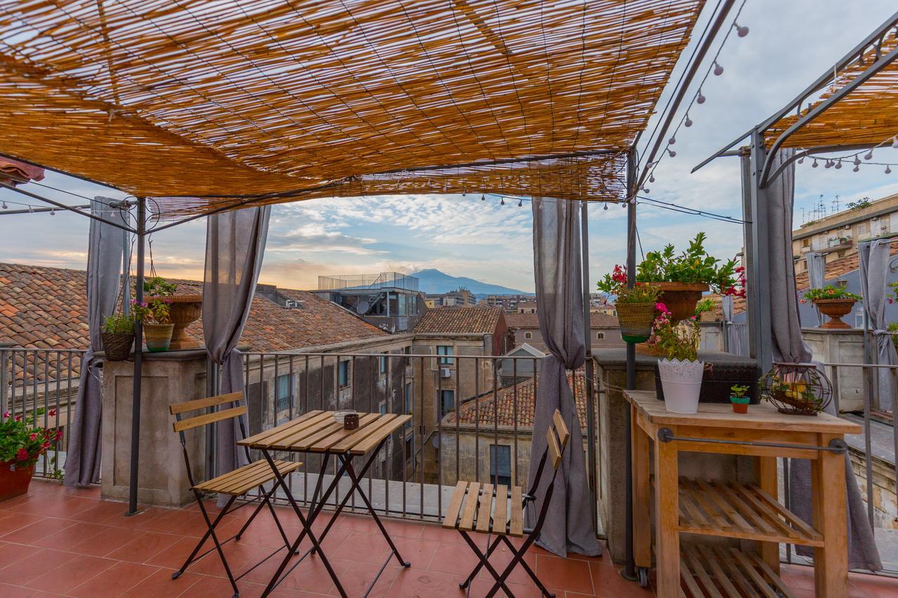카타니아 La Casa Di Osiride B&B 외부 사진